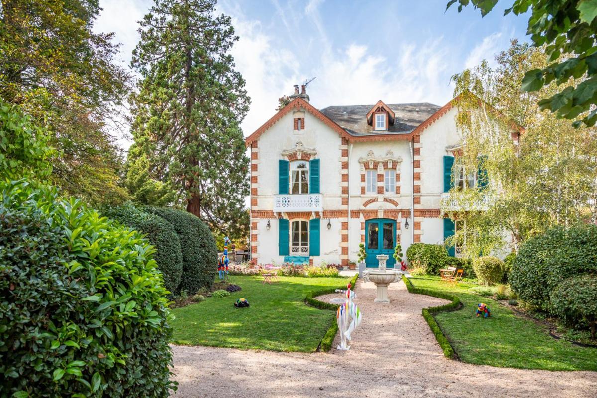 L'Oustal Bed and Breakfast Μπουρζ Εξωτερικό φωτογραφία